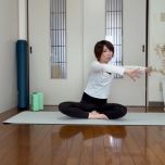 背骨まわりをほぐすストレッチ