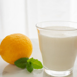 アーモンドミルク