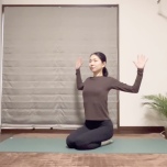 巻き肩ストレッチ