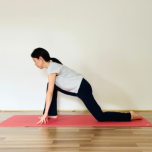 三日月のポーズ