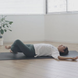 仰向けツイスト3