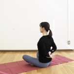 肩・背中の凝り対策ストレッチ①