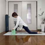 三日月のポーズ アレンジ