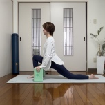 三日月のポーズ アレンジ