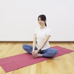 股関節ストレッチ