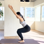 チェアポーズスクワット