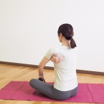 肩甲骨のきわ・マッサージ