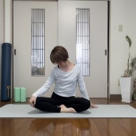 首ストレッチ