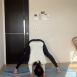 開脚前屈のポーズ④