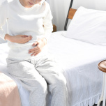 「毎日やってたわ…」お腹の張り・ガスが増えるNG習慣とは｜管理栄養士が解説