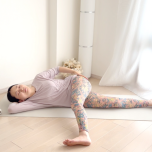 大腿筋膜張筋ストレッチ