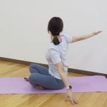 胸を開くストレッチ
