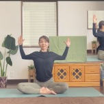 肩の付け根ストレッチ