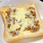 しらす納豆トースト