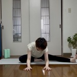 内ももストレッチ