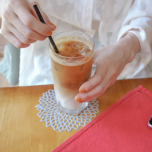 カフェオレ、女性