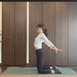 巻き肩ストレッチ