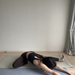 内転筋ストレッチ