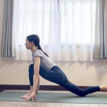 股関節のストレッチ