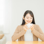 夜中に目が覚めてしまう人に。夕食に【大麦(もち麦)のスープ】を取り入れるべき理由