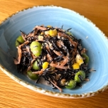 枝豆とひじきの煮物
