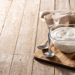 朝のヨーグルトに“ひとさじ”加えるだけ。腸活効果を高める食材3選