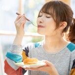 食べる