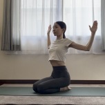 巻き肩ストレッチ