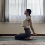 巻き肩ストレッチ
