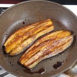 ナスを焼く