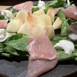 桃とチーズ
