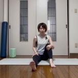股関節ストレッチ