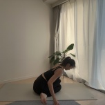 牛顔のポーズ