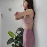 壁に寄せる