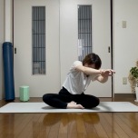 肩甲骨ストレッチ