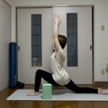 三日月のポーズアレンジ