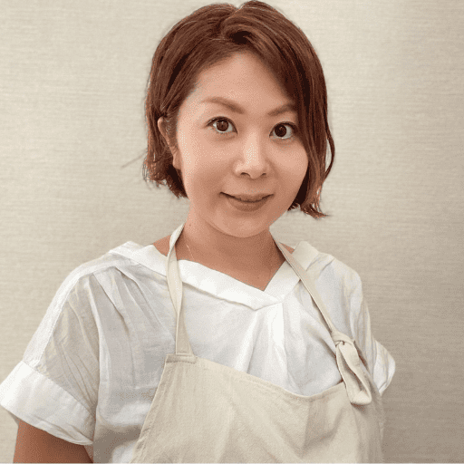 國吉容梨子